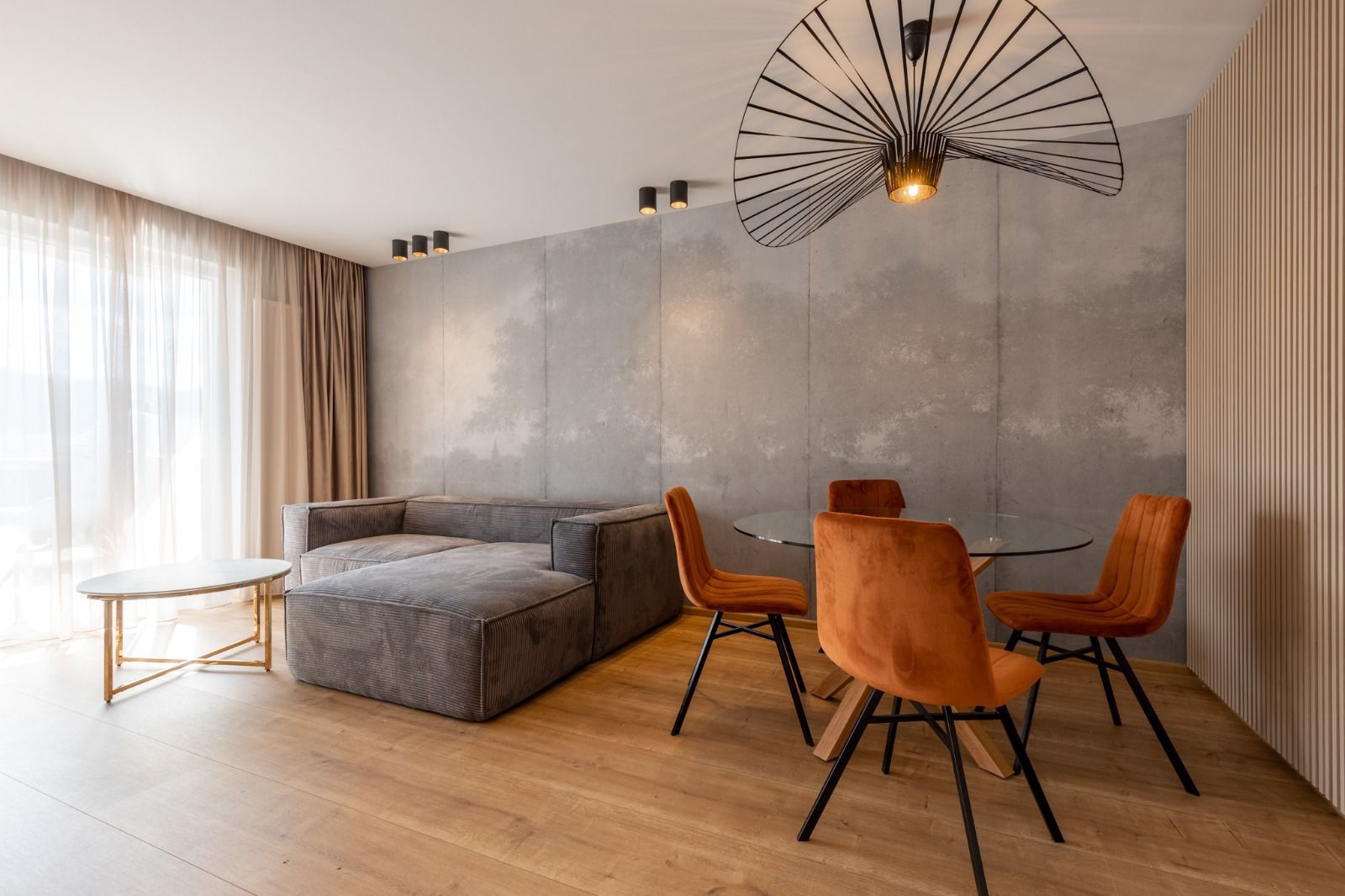 Inchiriem apartament 3 camere mobilat utilat lux cu parcare subterana - Poză 2