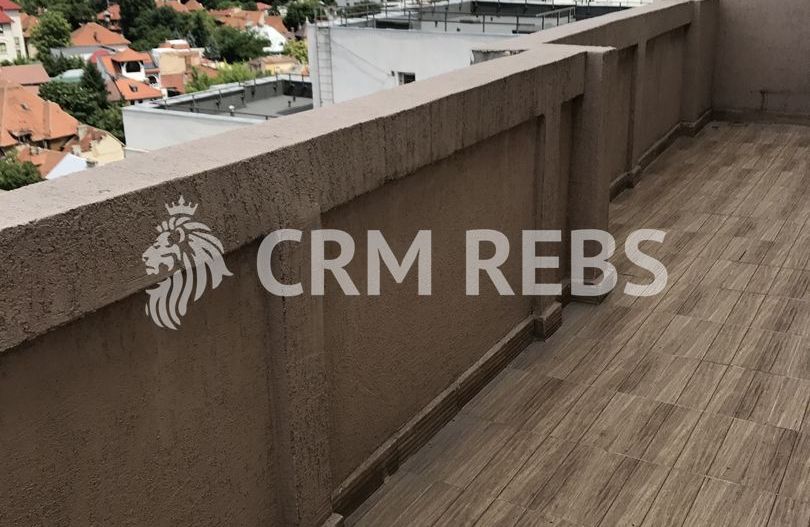 Apartament cu 4 camere de vânzare în zona Basarab - Poză 1