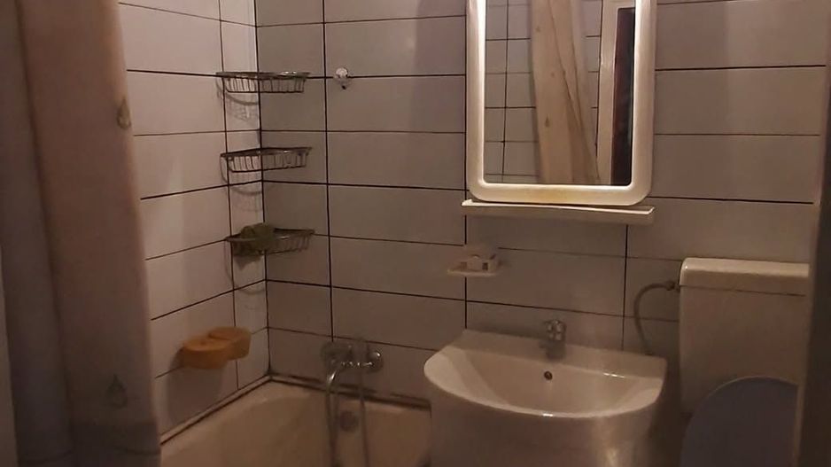 Vanzare Apartament  3 camere decomandat, parter, 68 mp,  metrou Valea Ialomiței - Poză 6