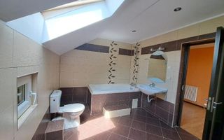 Casă de vânzare, teren 1040 mp - Poză 10