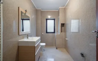 Casa in zona Vitan - Splai, ideala pentru orice tip de activitate sau locuinta - Poză 17