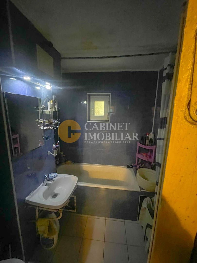 Apartament 4 camere decomandat - Poză 4