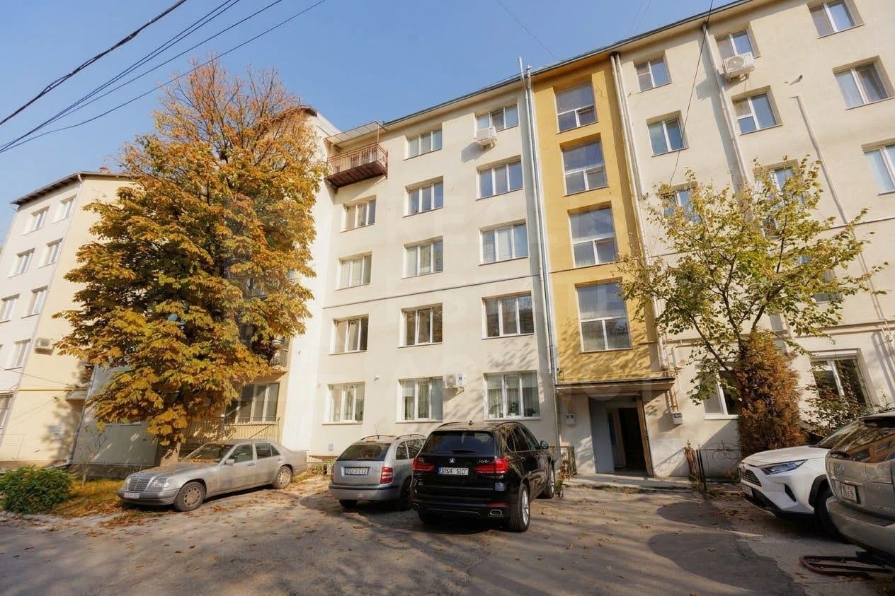 Vânzare, apartament în 2 nivele 4 camere, str. Independentei, Botanica - Poză 1