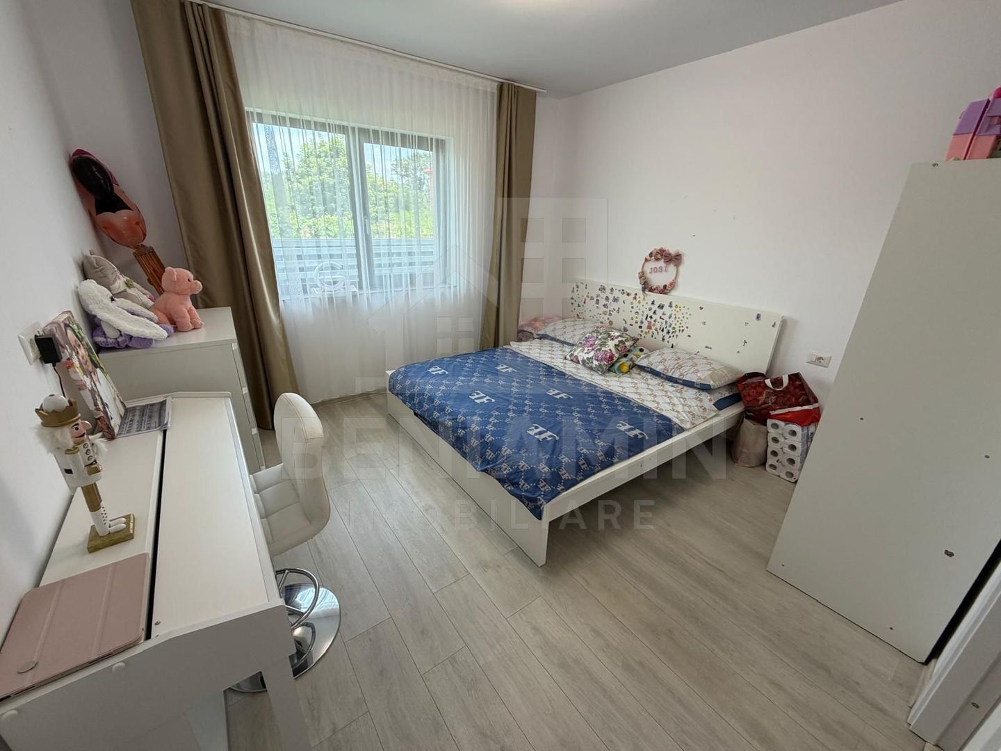 Casa-3 Dormitoare-2 Bai-Teren 400mp-Aeroport-Mobilata-Utilata-Moderna - Poză 1