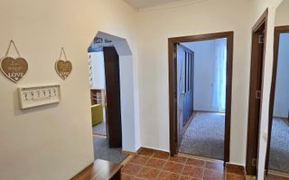 Apartament 2 camere, decomandat, parcare inclusa, zona Eroilor - Poză 3