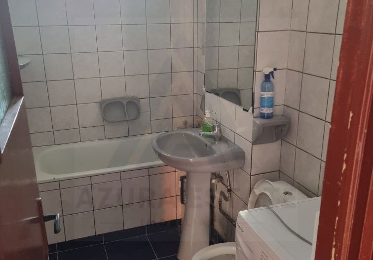 Apartament 2 camere 54 mp utili bucatarie inchisa etaj 3 zona Terezian - Poză 8