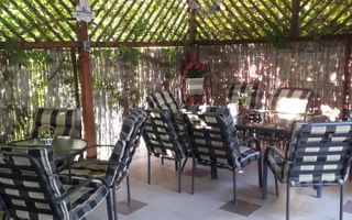 Afacere Turistică la Cheie | Pensiune 14 Camere | 7 min de Plajă - Poză 9