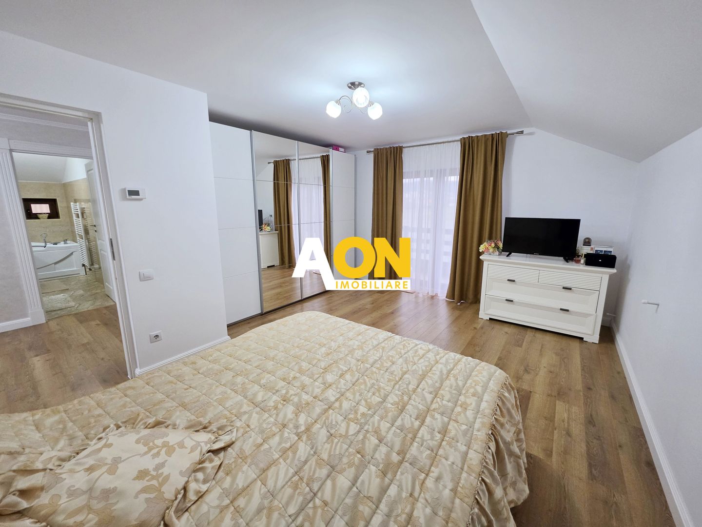 Casă 6 camere, S+P+M, mobilată, utilată, 605 mp teren, Micesti - Poză 15