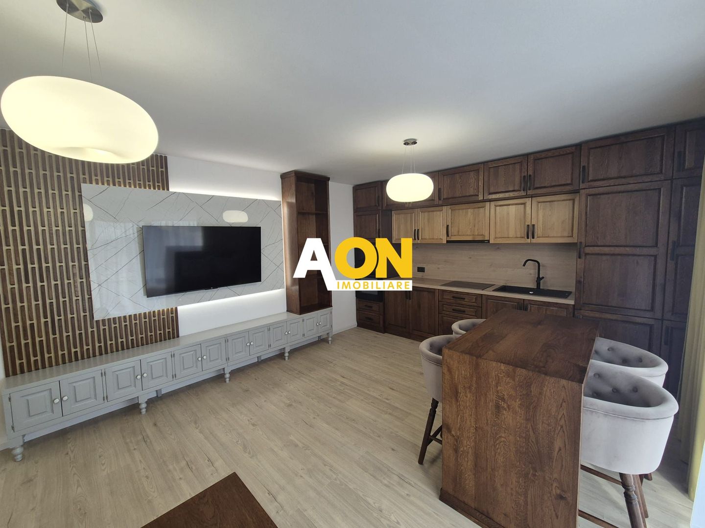 Apartament 2 Camere, Bloc Nou, Ultrafinisat, Zona Cetate - Poză 18