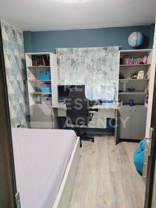 Vânzare, apartament cu 3 camere în zona Drumul Taberei - Poză 4