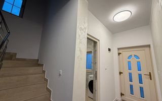 Casă / Vilă cu 4 camere de vânzare în Ultracentral, Botosani - Poză 9