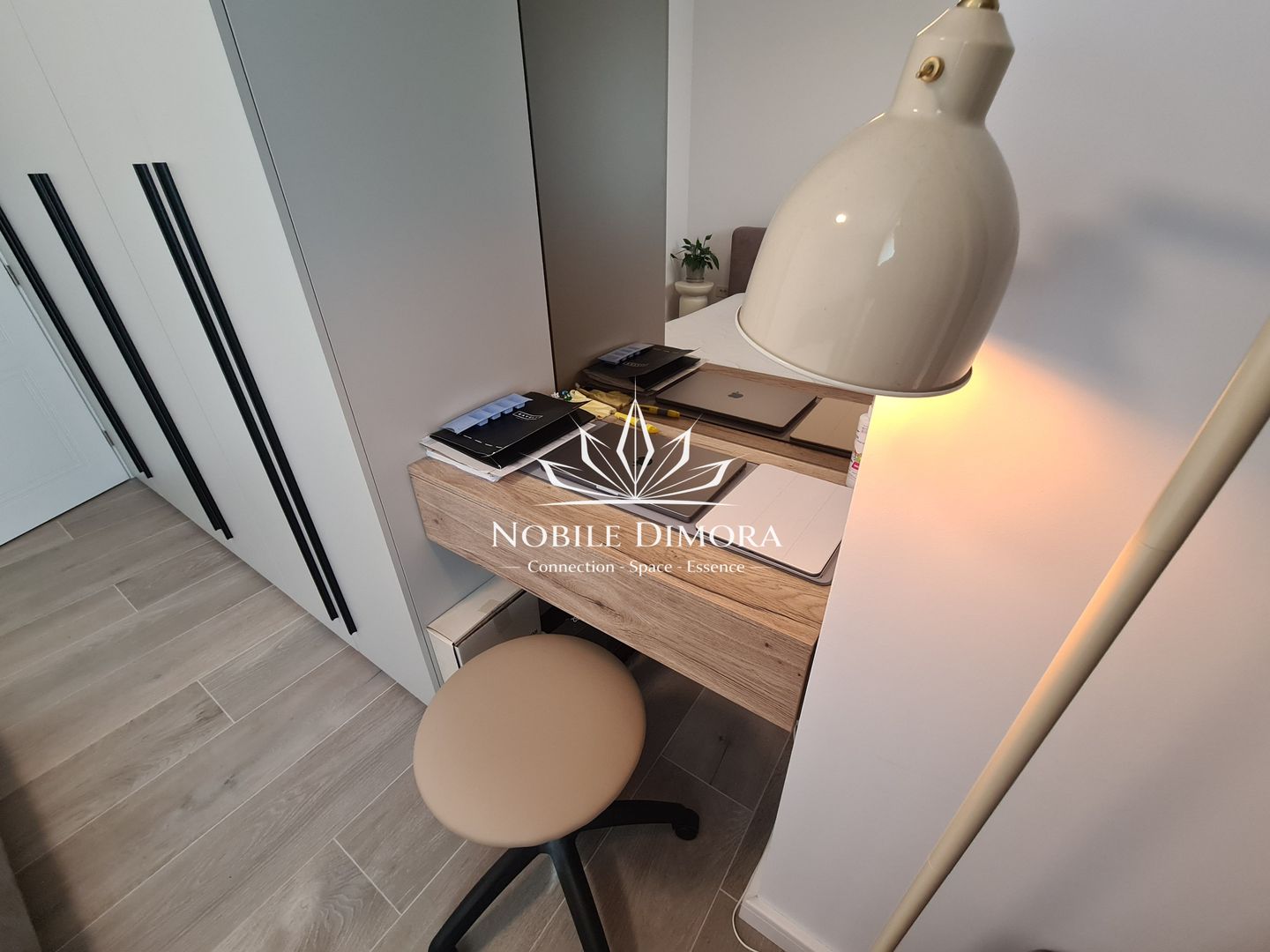 Iris Armoniei - Apartament cu 2 camere la ultimul nivel cu parcare privata - Poză 9