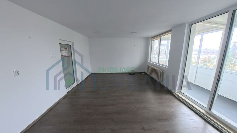 # inchiriez spatiu birou balcon centru Independentei - Poză 1