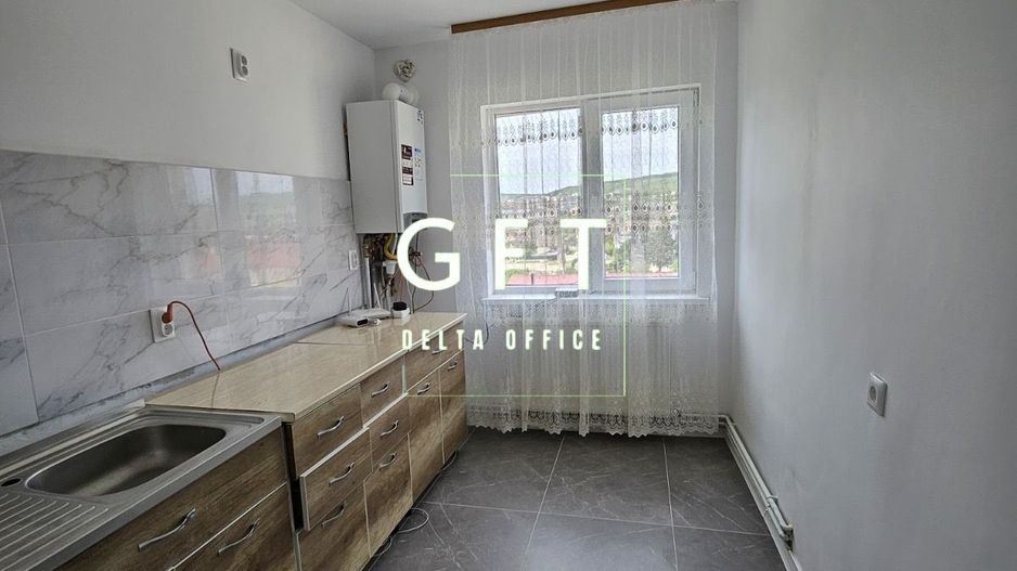 Apartament de vânzare, 4 camere, zona Lama - Poză 6