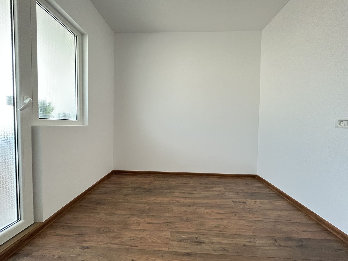 Apartament 3 camere amenajat modern centrala termica Galeriile Soveja - Poză 7