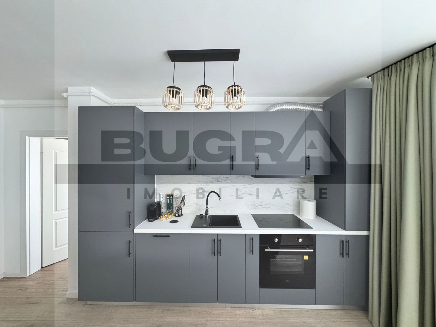 Apartament 3 camere 80 mp, balcon, zona P-ta 1 Mai - Poză 5