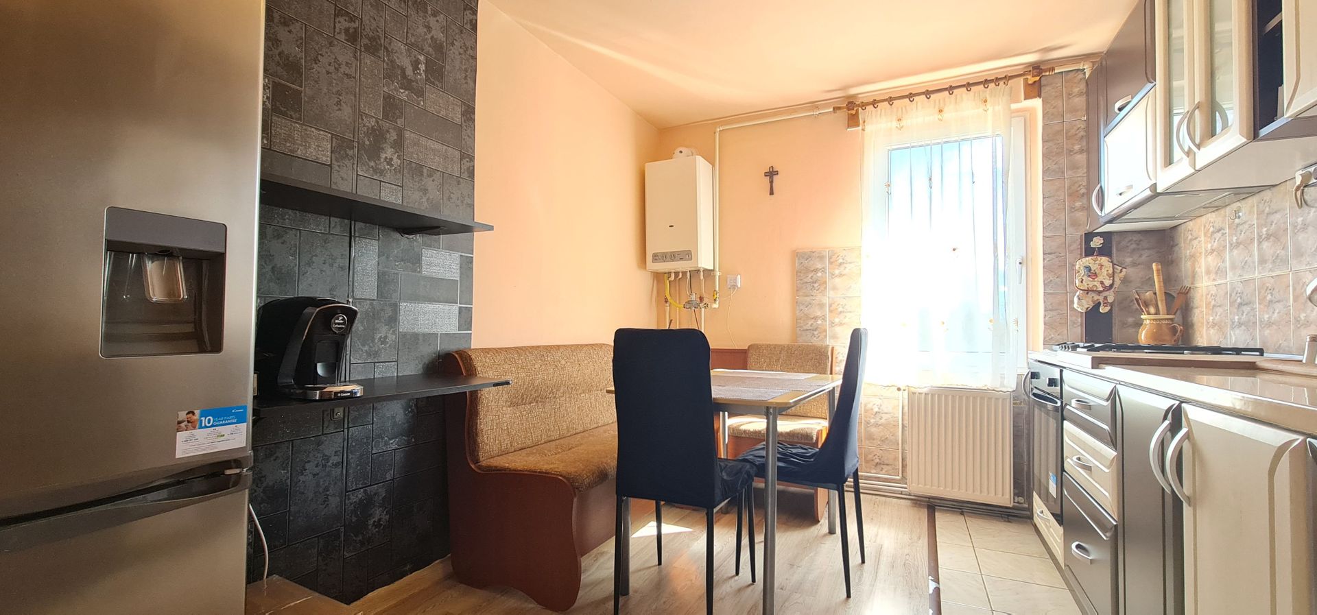 Apartament 4 camere decomandat mobilat utilat - Poză 1