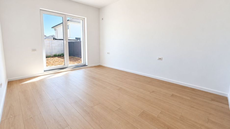 VILĂ INDIVIDUALĂ PE PARTER – 4 CAMERE, POMPĂ DE CĂLDURĂ, CURTE 160 MP - Poză 7