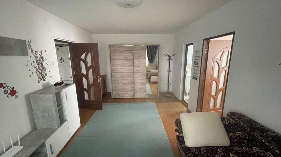 De inchiriat apartament 2 camere, parter, Micro 16 - Poză 4