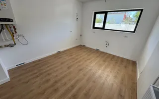 Vile 4 camere Tunari, Zona f buna, asfalt - Poză 14