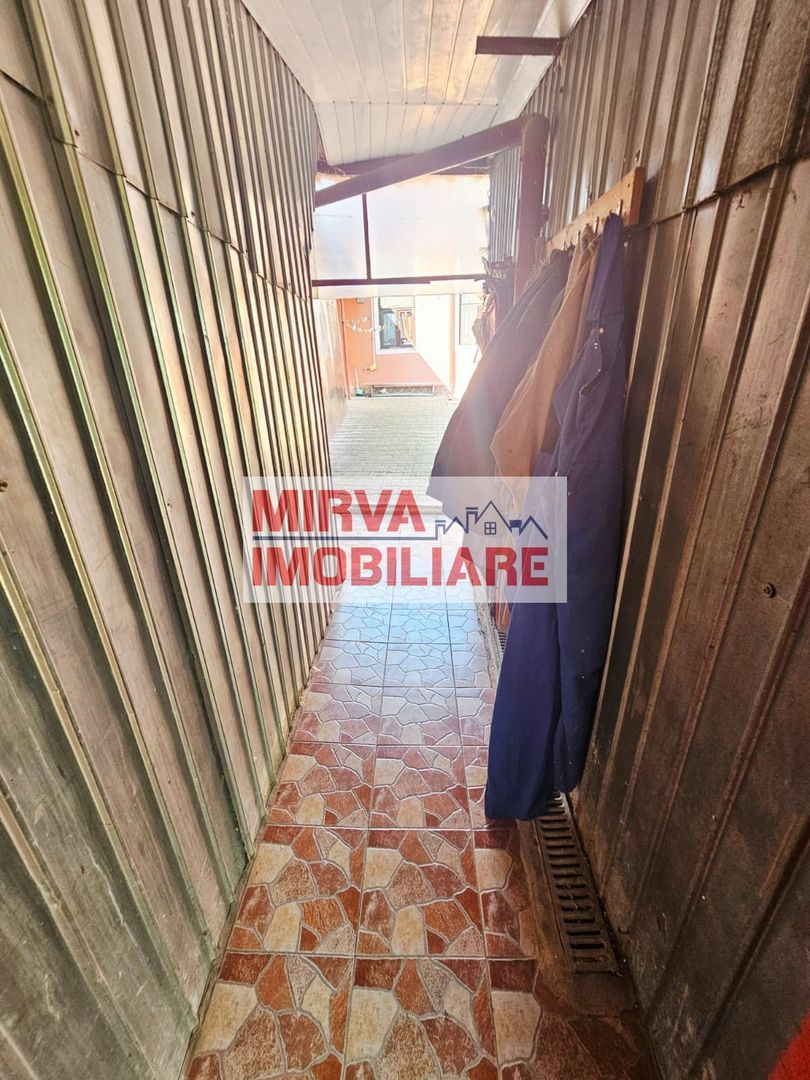 🏡 Casă spațioasă cu 9 camere în Strejnicu – pentru locuință, birouri - Poză 18