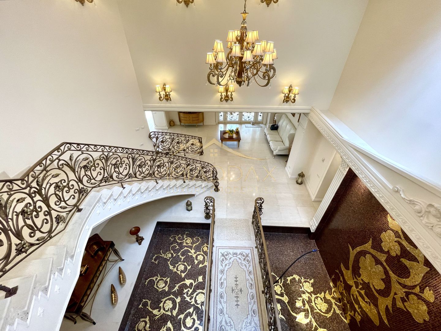 Impressive Villa *1500 SQM usable* 2613 SQM land / Open to the lake - Poză 25