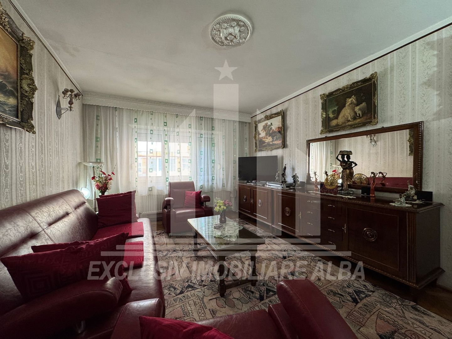 Apartament 3 camere decomandate | 2 bai | 69 mp | Cetate - Piata - Poză 1