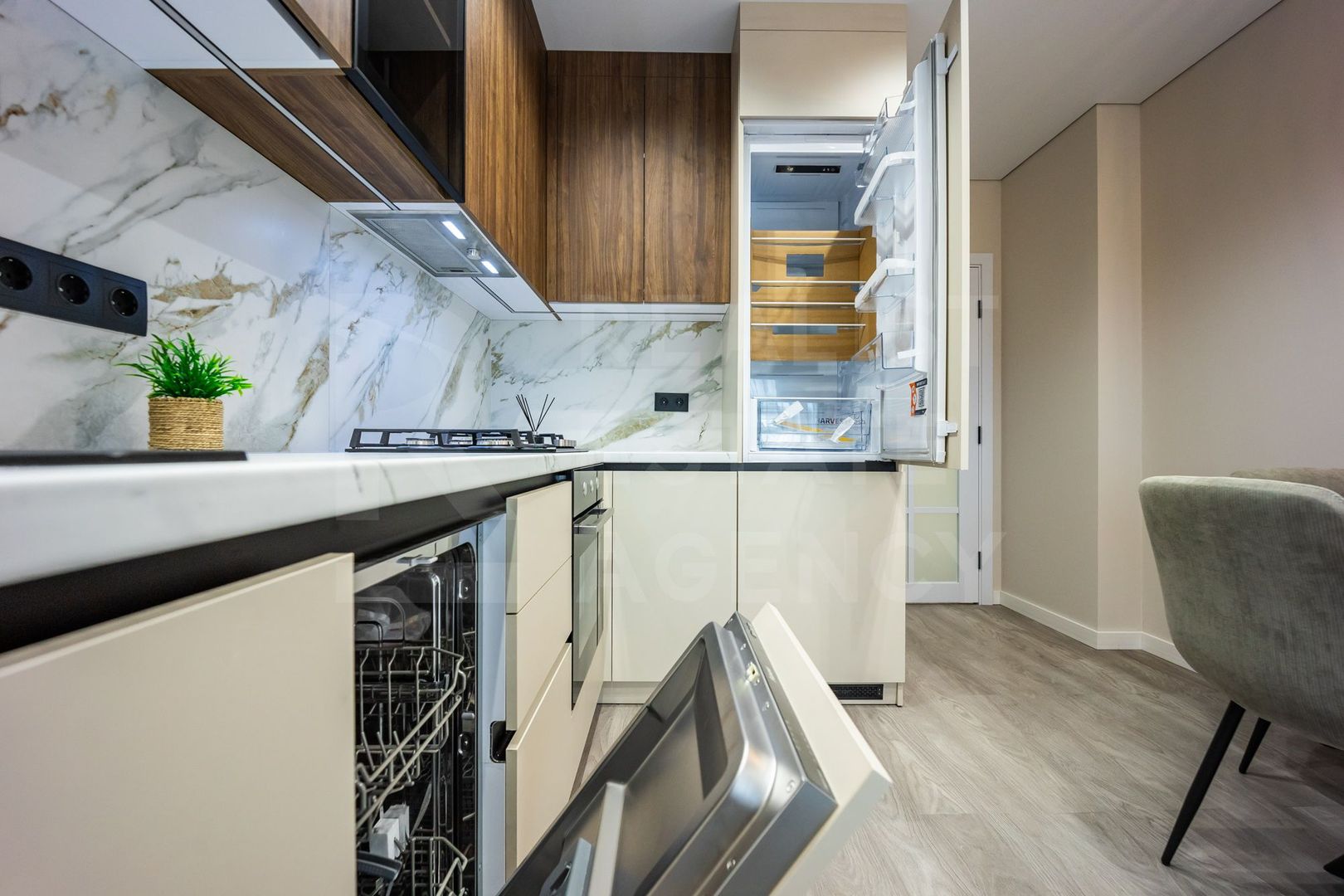 Vânzare, apartament, 2 camere, Str Nicolae Milescu Spătarul, Ciocana - Poză 4