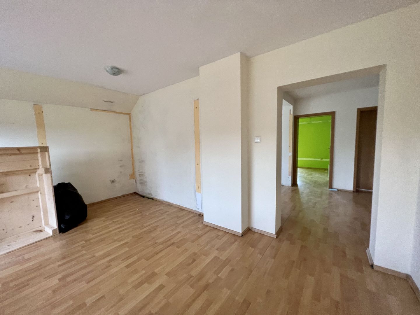 SPATIU CU MULTIPLE DESTINATII - Poză 4