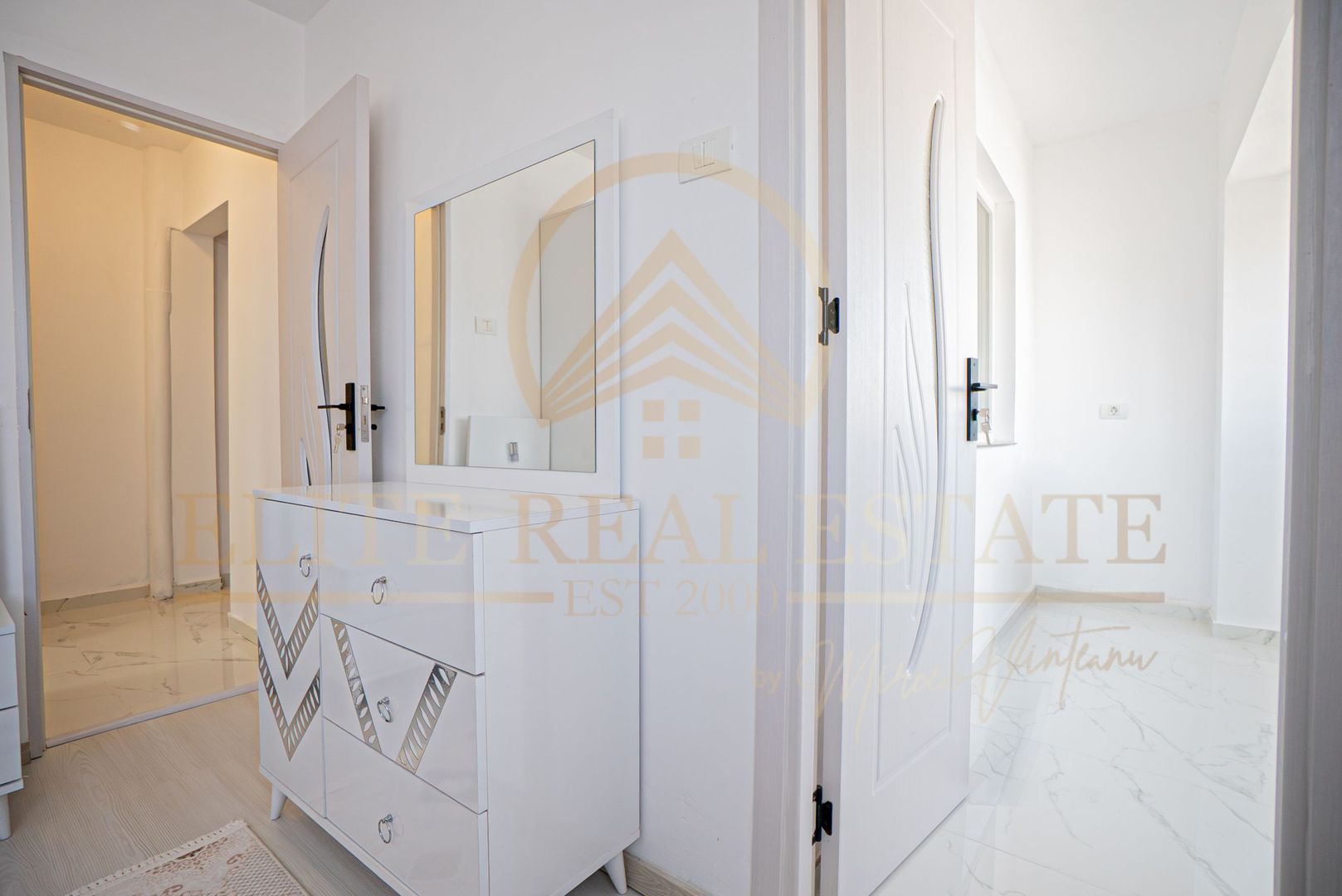 ICIL - CASA DE CULTURA - Apartament cu 3 camere, renovat si mobilat - Poză 3