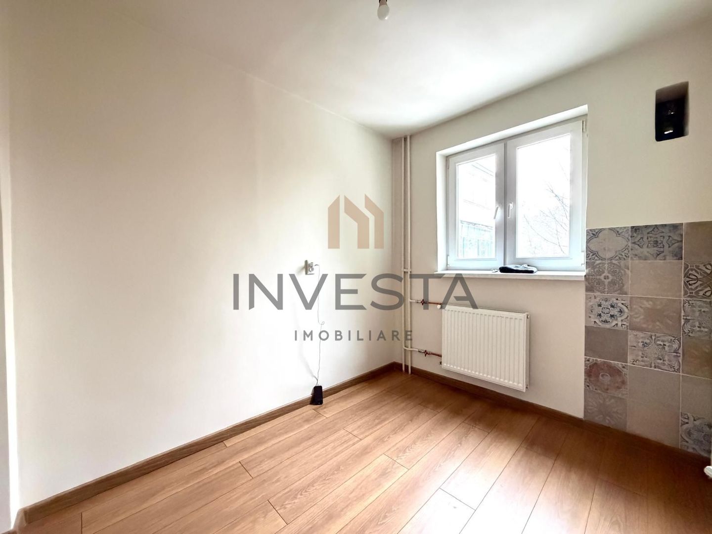 Apartament cu 2 camere decomandate  zona  strazii Detunata! - Poză 3