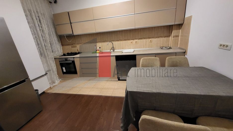 Apartament cu 3 camere de vanzare in zona Straulesti - Poză 24
