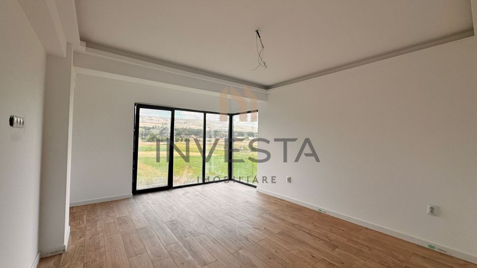 DE VANZARE CASA INDIVIDUALA FINISATA CU TEREN 425 MP FLORESTI - Poză 4