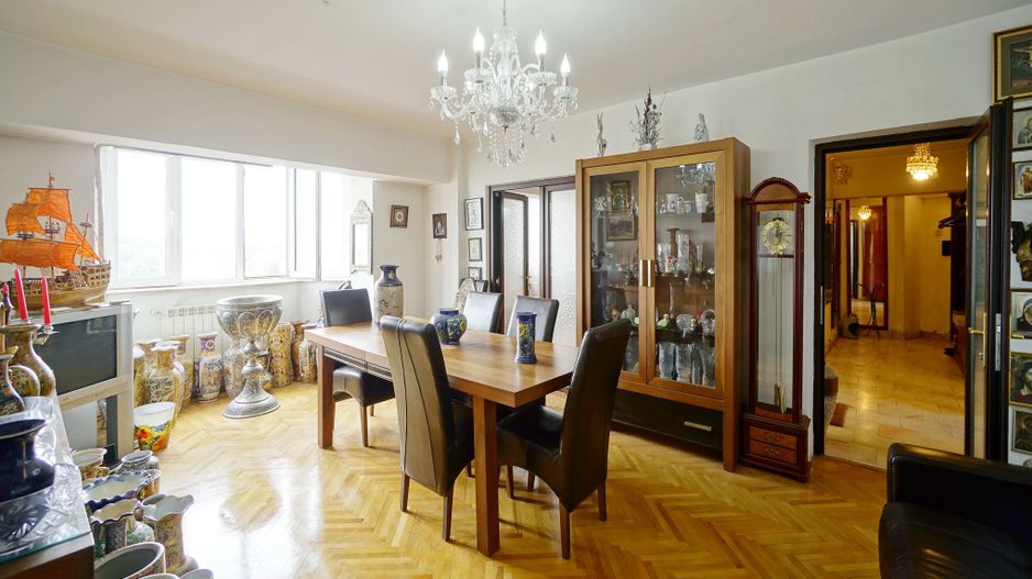 Apartament 5 camere in Piata Victoriei,bloc 1995 - Poză 6