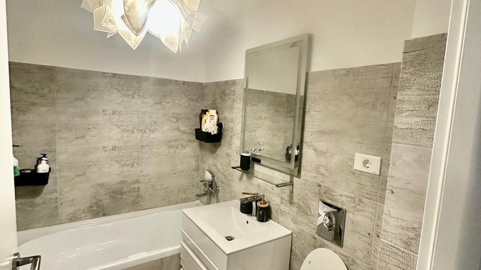 Apartament 2 camere,suprafata generoasa,mobilat si utilat,loc parcare subteran - Poză 11