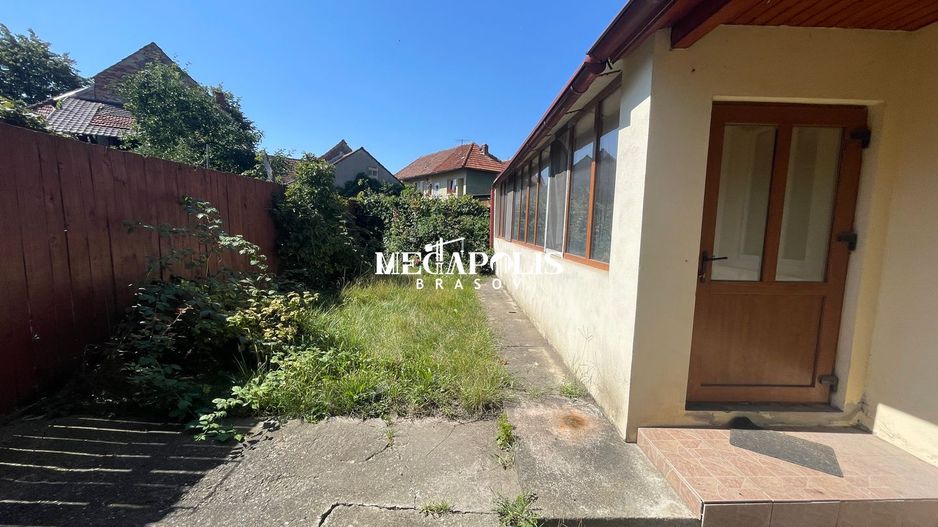 2 Case intr-o Curte/Zona Ultracentrala/Pretabil activitati Comerciale - Poză 8