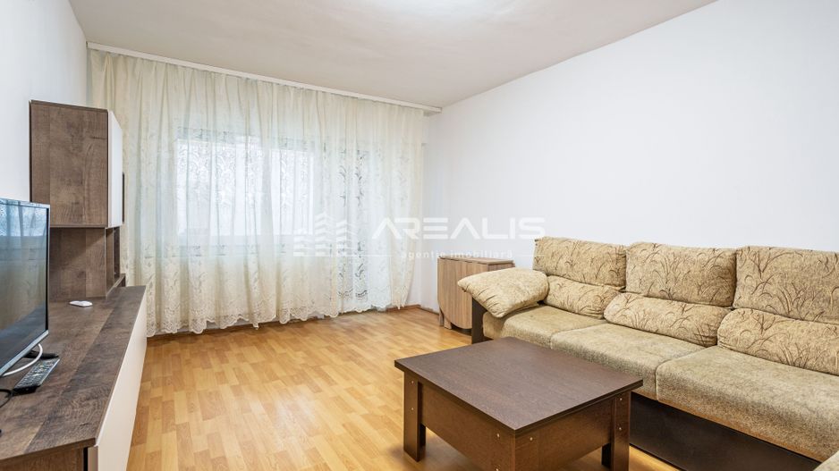 De închiriat -Apartament 3 camere, decomandat, zonă centrală - Poză 3
