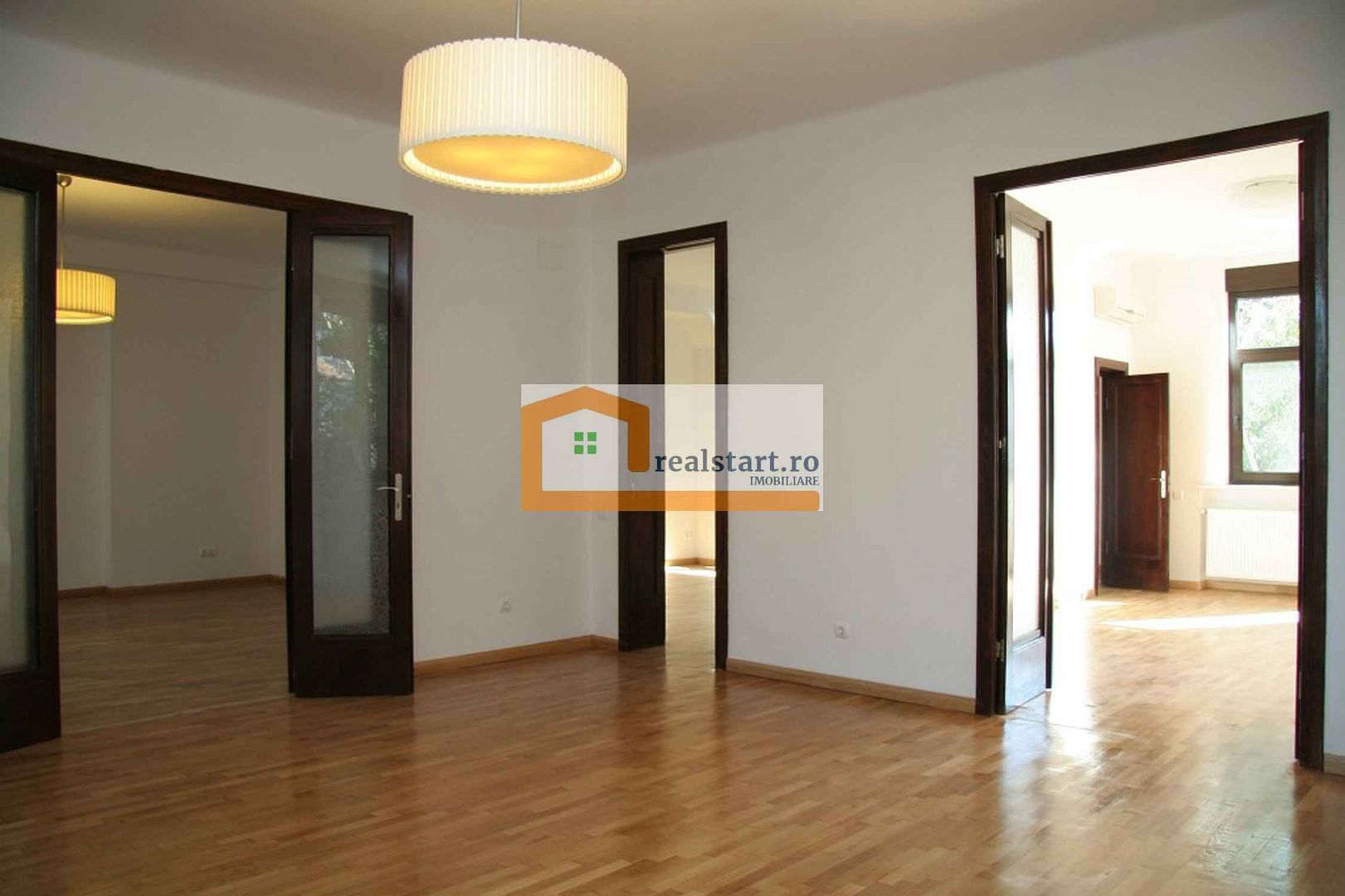 Polona - Pta Romana, Exclusivist, Metrou Romana la 600m distanta, boxa - Poză 16