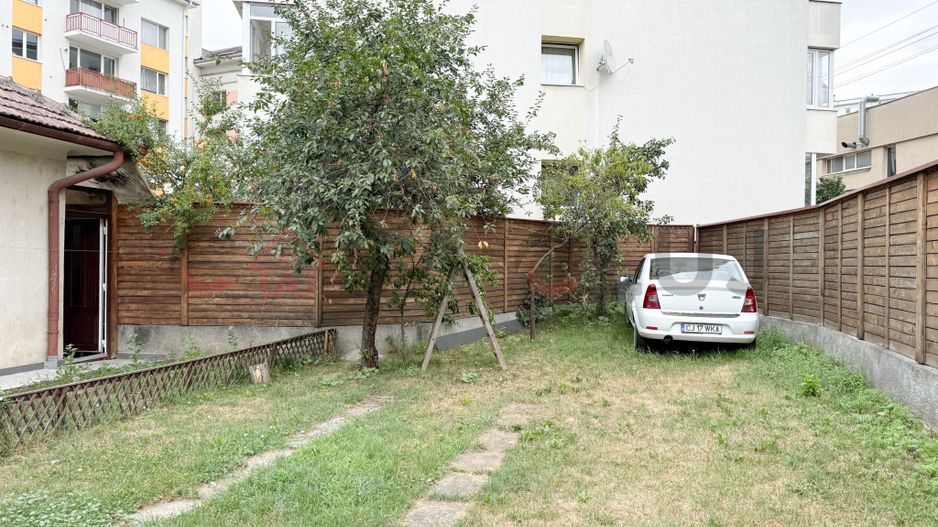 Apartament la casa cu curte si 2 locuri de parcare,Marasesti - Poză 1
