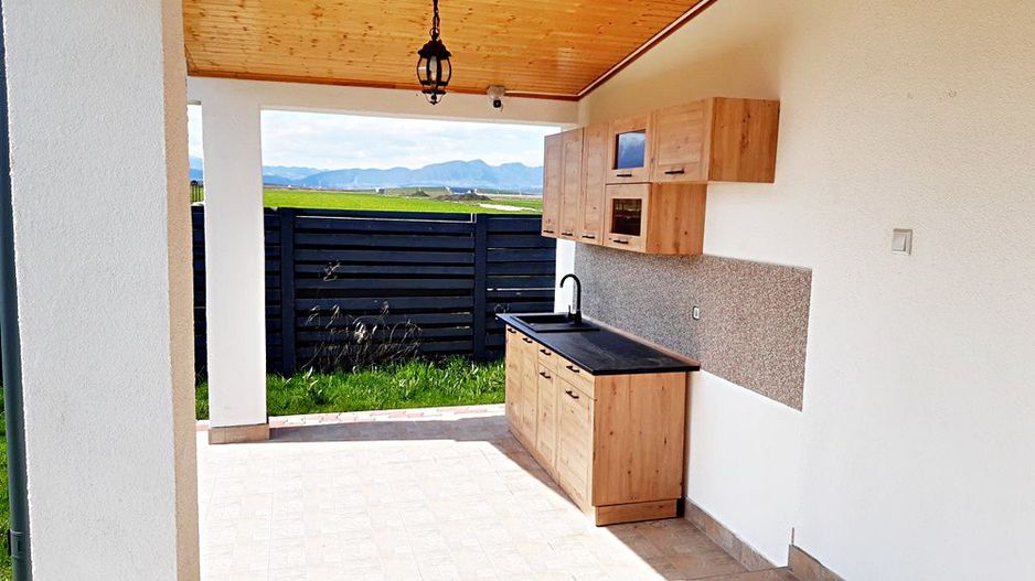 Casa noua in Cristian, libera, gata pentru a fi locuita. - Poză 16