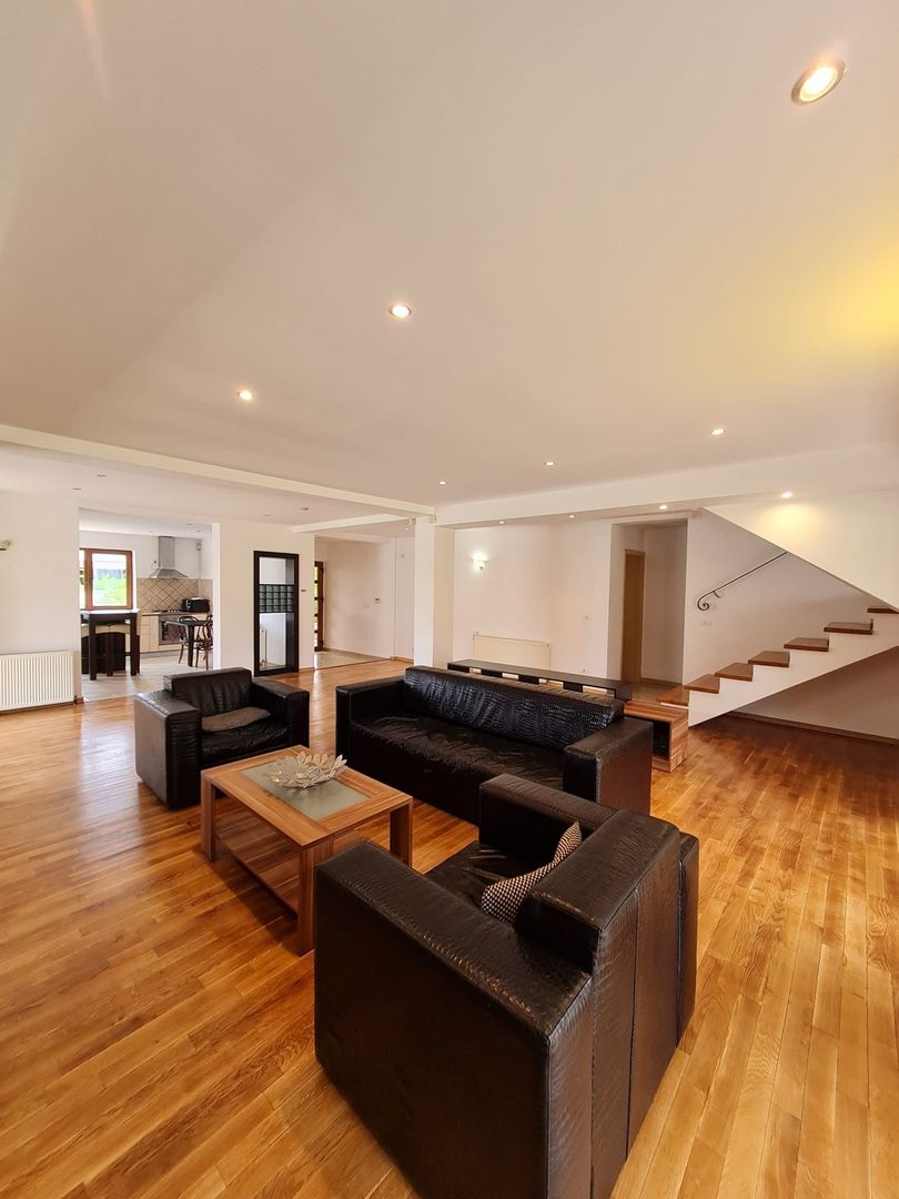 Super oferta!!!Vila spațioasă în Ghiroda! - Poză 4