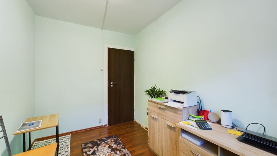 Apartament cu 4 camere în zona Şagului - Poză 9