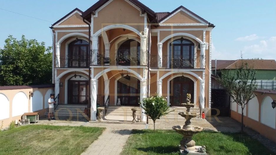 Casă Exclusivistă în Stil Baroc | 330 mp | Teren 1.200 mp - Poză 1
