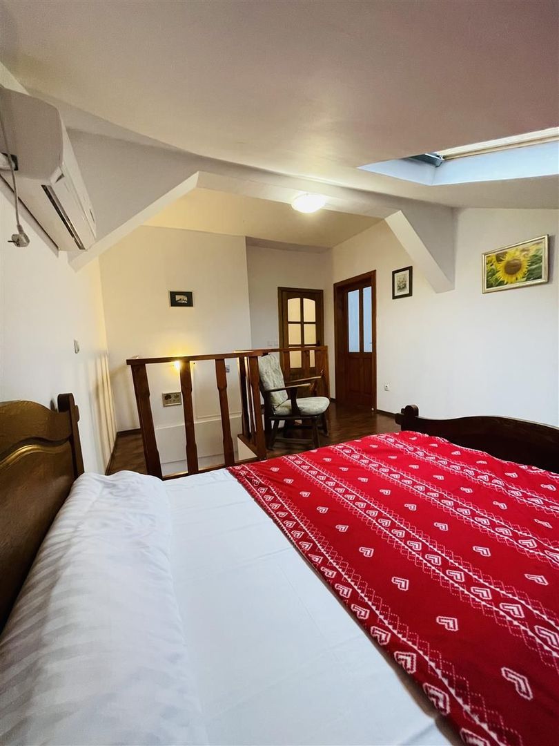 Casa Ultracentral 3 camere Oradea - Poză 2