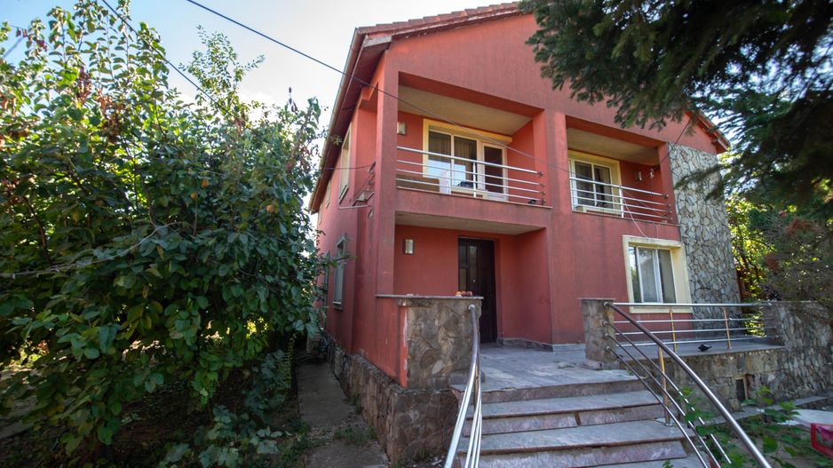 Casa de vanzare 9 camere potential investitie Cornetu teren 1200mp - Poză 2