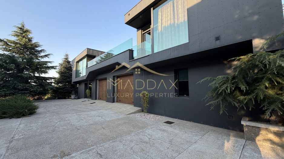 Vila Exclusivista *2223mp teren* / Piscina proprie / 5 garaje / Otopeni - Poză 4