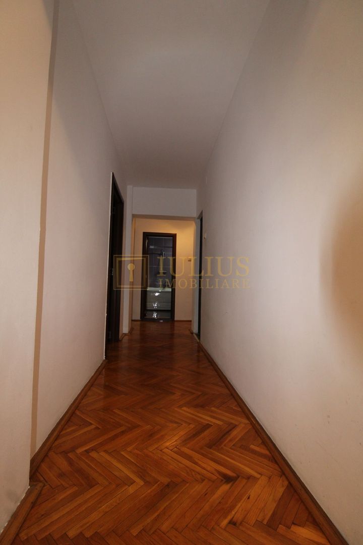 Complex, 4 camere, centrală proprie, aer condiționat - Poză 16