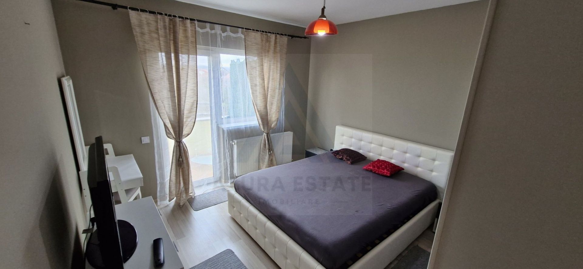 Apartament modern 3 camere etaj 2 parcare si balcon 11 mp in Selimbar - Poză 2