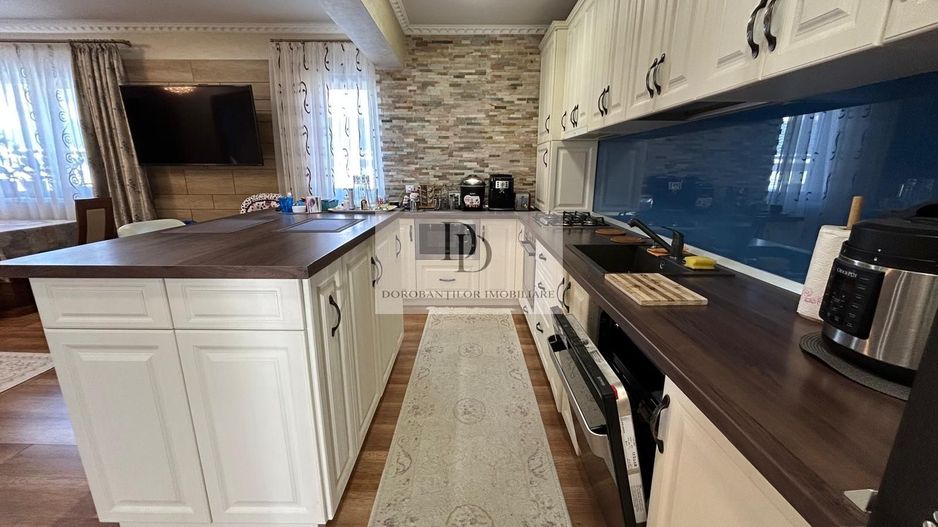 Apartament 4 camere singur pe nivel + 50 mp Pod + 2 Parcari | Oașului - Poză 4