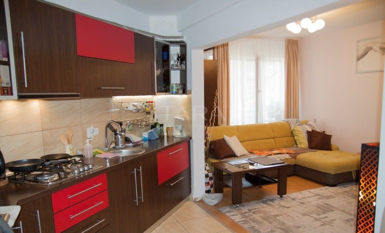 Apartament 3 camere, Petrom, mobilat, utilat, cu loc de parcare privat - Poză 2